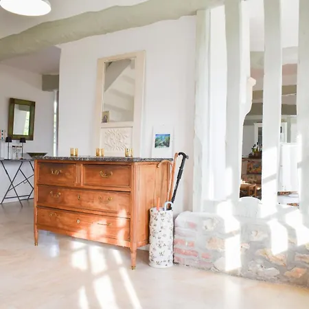 La Chaumiere Du Vallon -piscine- Pont-l'eveque 8p Holiday home