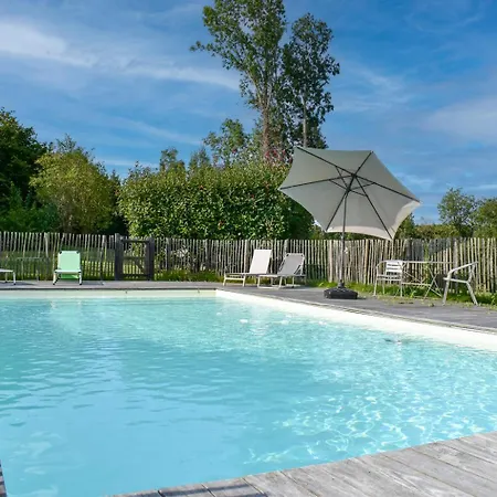 Holiday home La Chaumiere Du Vallon -piscine- Pont-l'eveque 8p